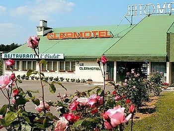 Logis Clermotel - Hotel & Restaurant アニェッツ エクステリア 写真