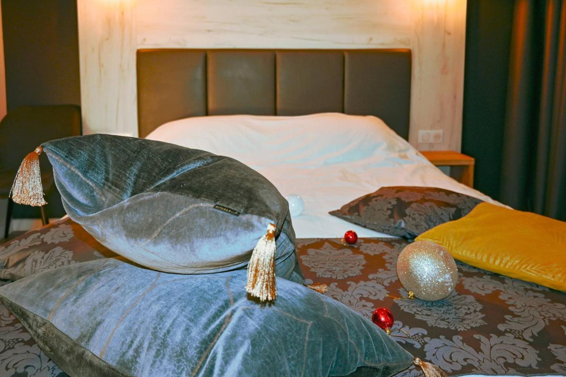 Logis Clermotel - Hotel & Restaurant アニェッツ エクステリア 写真