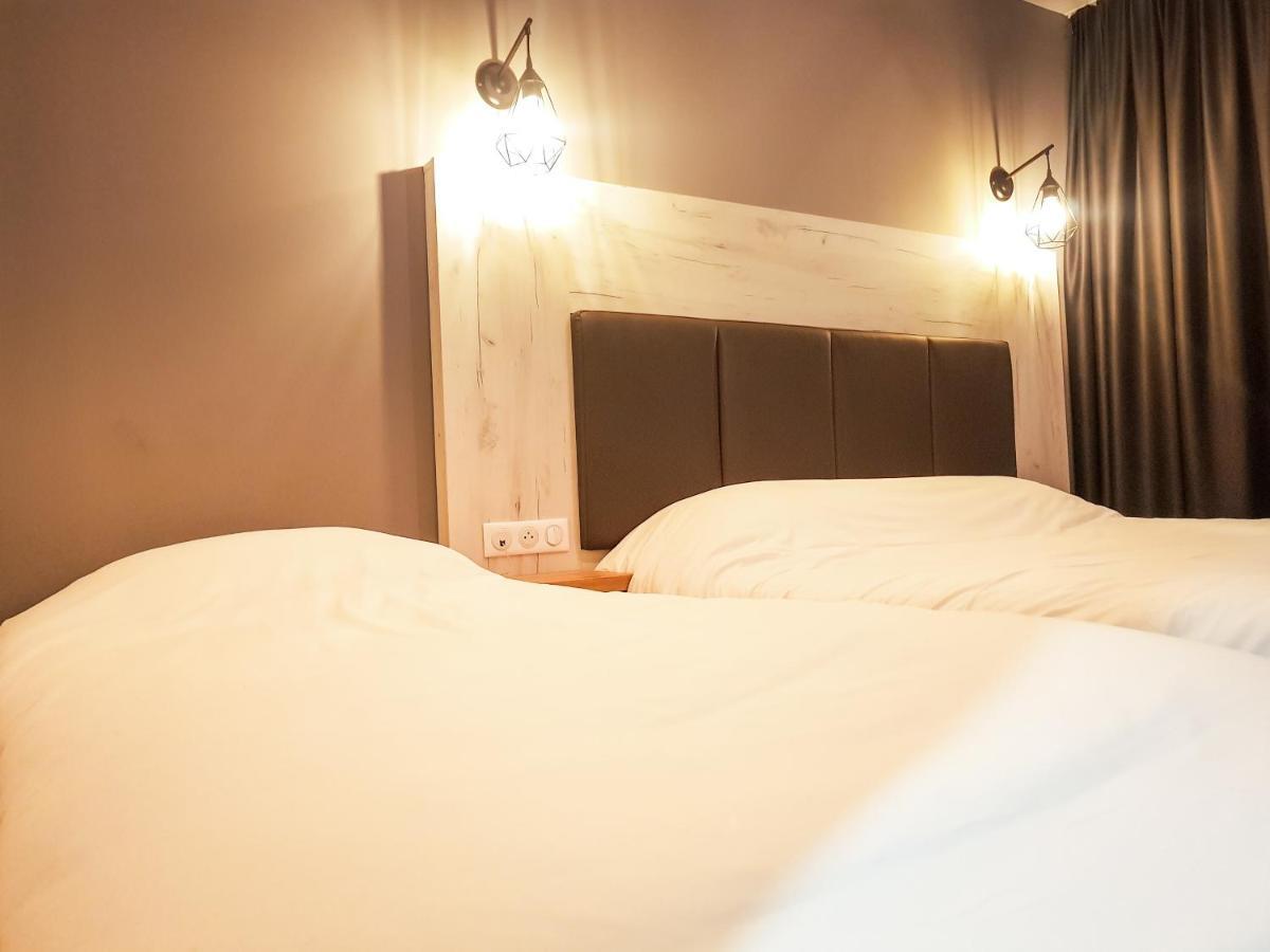 Logis Clermotel - Hotel & Restaurant アニェッツ エクステリア 写真
